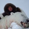 Бяла мечка за 60 хиляди долара за шефа на БЕЛЛА - България