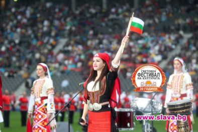 Елица Тодорова и 50 000 деца кандидатстват за рекорд на Гинес