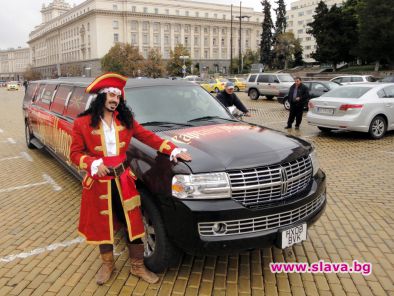 Европейската премиера за най-голямата лимузина в света е в София