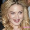 Мадона плаши със златни зъби