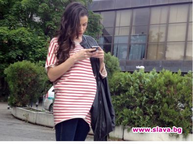 Диляна Попова щяла сама да си гледа бебето