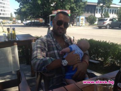 Петко Димитров показа бебето си