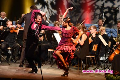 Еструна и Любовна магия съчетават фламенко и български фолклор