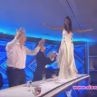 Никол Шерцингер взриви нета с танц върху маса 