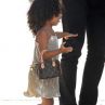 Дъщерята на Ким носи чанта на Louis Vuitton