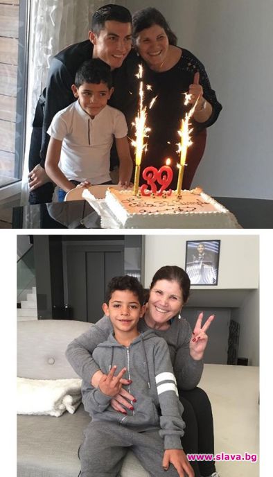 Роналдо отпразнува РД с майка си и сина си