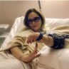 Щерката на Орнела Мути пусна голи снимки на майка си от болницата 