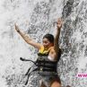Ева Лонгория скочи от водопад  