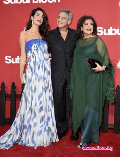 Семейство Клуни на червения килим