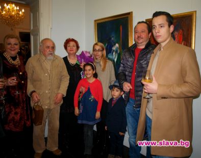 Голямото семейство на художника Енчо Пиронков се събра за вернисажа