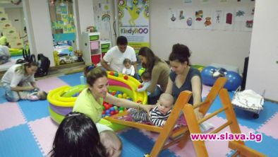 Децата обучавани по австралийската система за ранно детско развитие KindyROO
