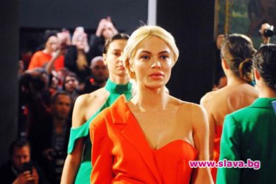 Вероника Стефанова дефилира на Седмицата на модата в Казахстан