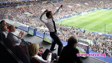 Макрон подскача от радост пред Путин на финала на Световната купа
