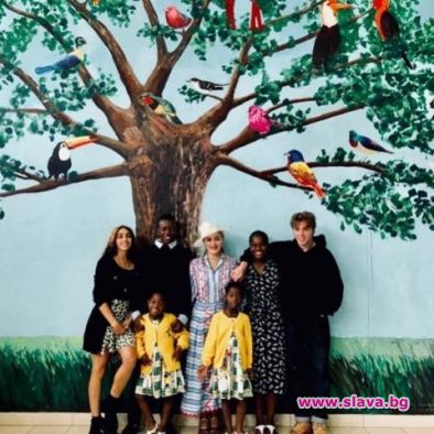 Мадона се завърна в Малави за да отбележи първата годишнина