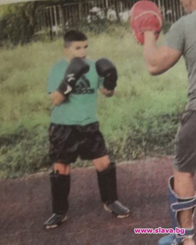 Първородният син на Валери Божинов Валери младши тръгна на бокс С