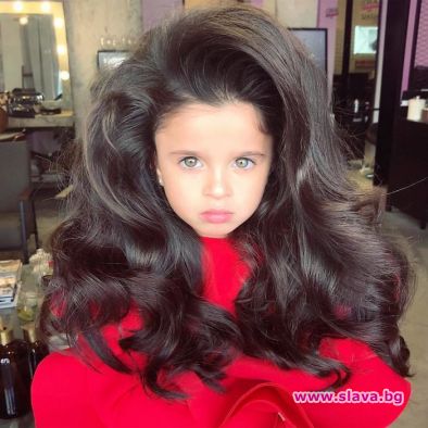 Живата кукла Миа Афлало е детето с най-красивата коса