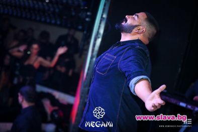Кралят на фолка Азис изнесе концерт в столичния клуб Мегами