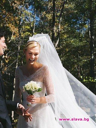 Топмоделът Карли Клос се омъжи за по-малкия брат на съпруга