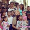 Парис Хилтън зарадва семейства, останали без дом в Мексико Сити