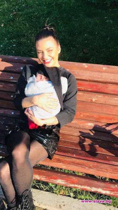 Чуждо бебе гушка Деси Цонева Журналистката се върна години назад