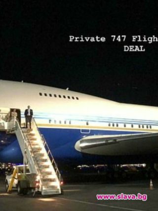 Лукс за милиони: Ким и Кание в частен самолет