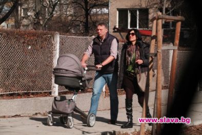 46 годишният новинар Ники Дойнов и съпругата му Петя са в