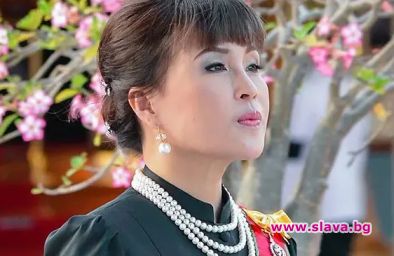 Тайландска принцеса се бори с военната хунта за премиер