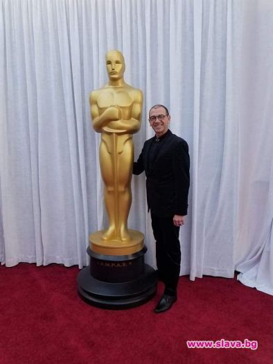 Първият бг актьор на церемонията за Оскарите развя родния трибагреник