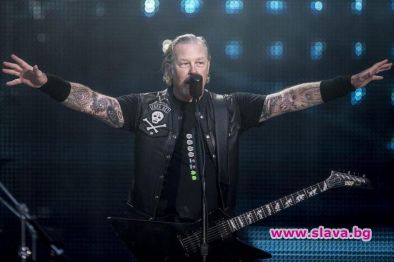 Фронтменът на Metallica Джеймс Хетфийлд е постъпил в клиника за