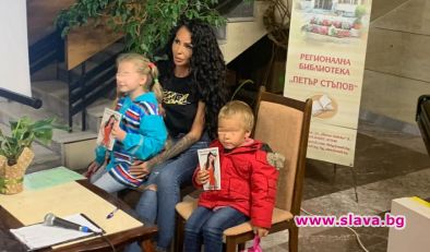 Плеймейтката Деси Димитрова инициира благотворителна кампания за 4 годишната Катя от