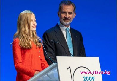 14-годишната испанска престолонаследничка, наричаната "принцеса на Дисни" заради русите си