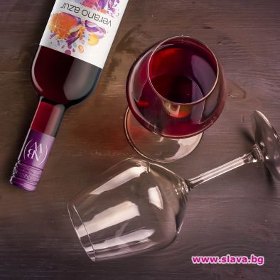 Виното на New Bloom Winery хит на 359 Hip