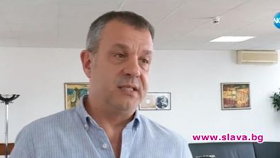Шефът на БНТ Емил Кошлуков е реабилитирал двамата водещи на