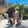 Нина Добрев в тон с пингвините