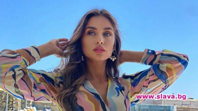 Актрисата Саня Борисова се отправи към гръцкия остров Миконос заедно