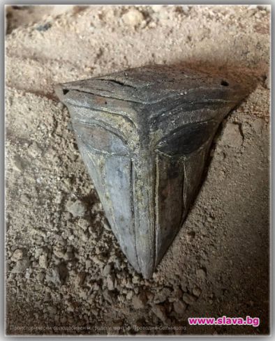 Провадия Археолози откриха керамичен предмет с нехарактерно изображение при разкопките