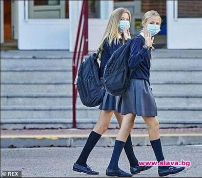 Испанските принцеси Леонор и София отиват на училище