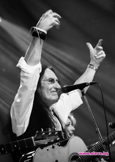Звездата от Uriah Heep Кенн Хенсли почина внезапно на 75 годишна