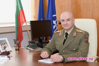 Генерал Мутафчийски е горд баща на близнаци родени през 1994