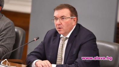 Костадин Ангелов, здравен министър с ботокс: Всеки от вас ще