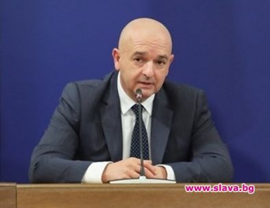 Председателят на Националния оперативен щаб генерал майор проф д р Венцислав Мутафчийски