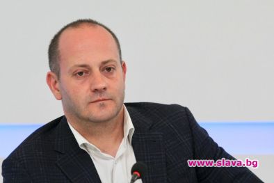 Радан Кънев 1 Според МЗ България е гарантирала 1 5 милиона дози