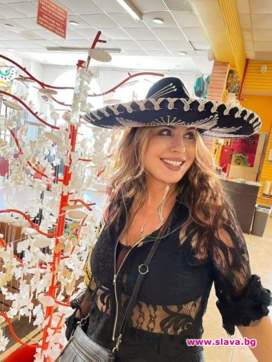 Любимата българска изпълнителка пусна снимки с традиционна екстравагантна шапка Макар