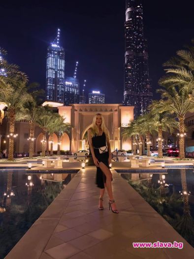 Водещата на COOLt Натали Трифонова позира от Дубай който напоследък