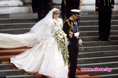 От обемната кремава рокля, която принцеса Даяна носеше на сватбата