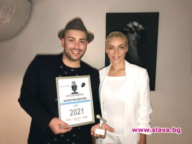 Младият певец Валентин Велчев стана „Певец на годината 2021“. Любимецът