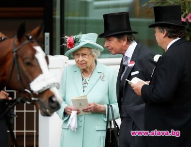 Кралица Елизабет Втора не пропусна и този път конните надбягвания
