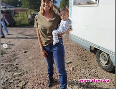 Бебето на Радина Кърджилова и Деян Донков направи дебюта си