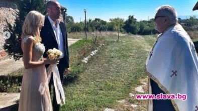 Мария Игнатова и нейният любим Ивайло Нойзи Цветков вдигнаха сватбено
