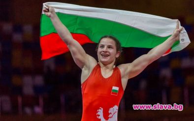 Биляна Дудова спечели световната титла на първенството по борба в